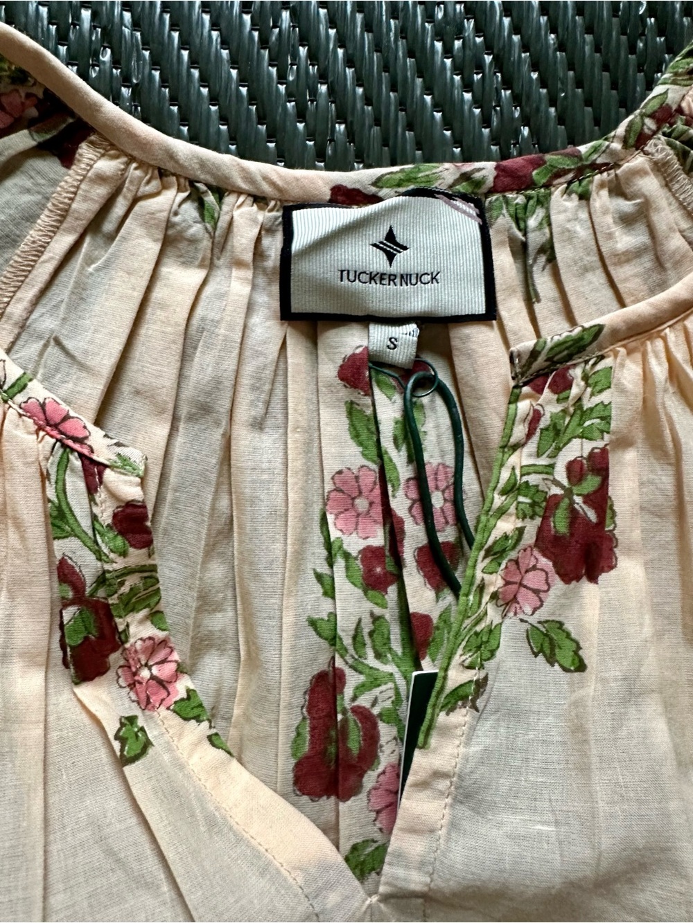 Tuckernuck Elena Top Small Blush Chandelier Floral Cotton NWT Small Light Peach - Picture 3 of 6